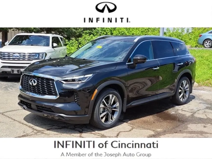2025 Infiniti QX60 Luxe photo 1
