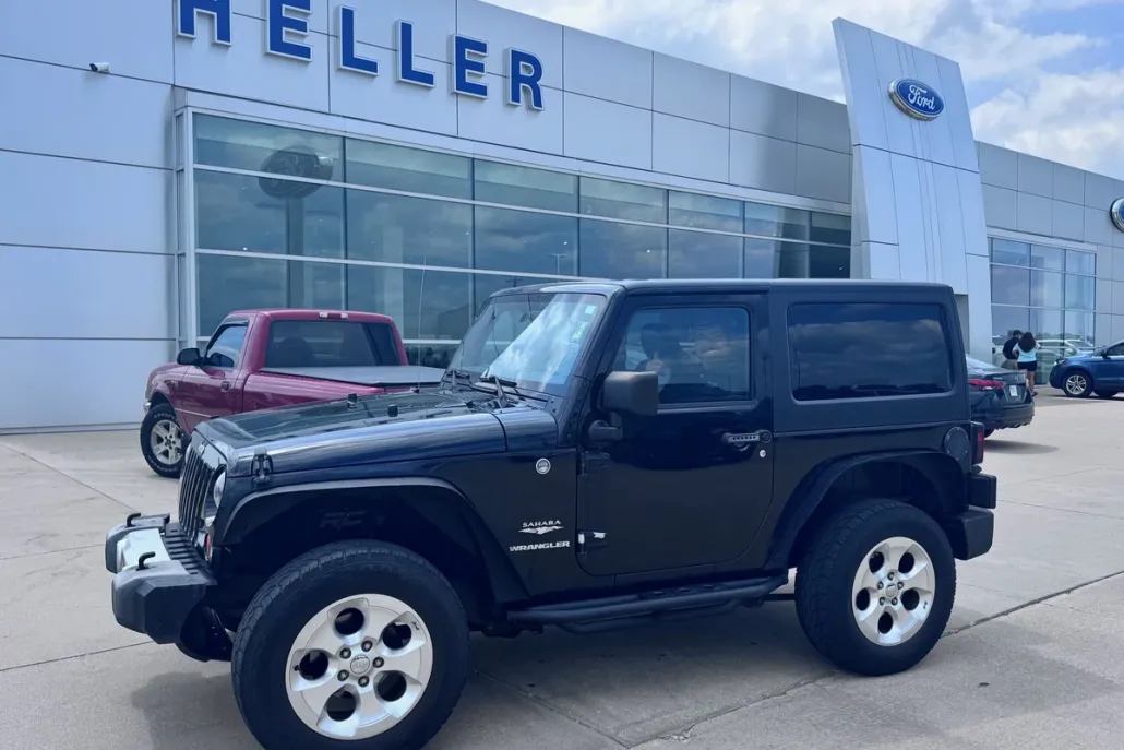 2013 Jeep Wrangler Sahara photo 1
