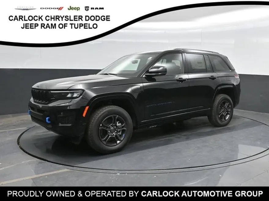 2025 Jeep Cherokee 80th Anniversary Edition photo 1