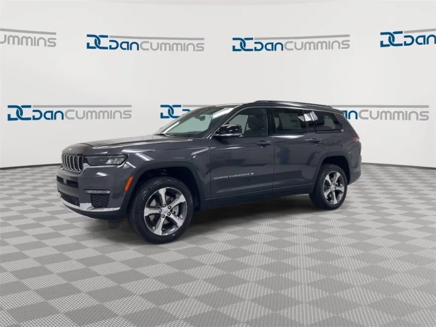 2025 Jeep Grand Cherokee Limited photo 1