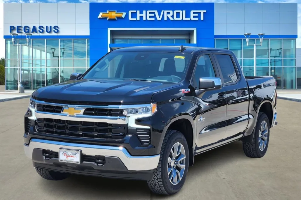 2026 Chevrolet Silverado 1500 LT photo 1