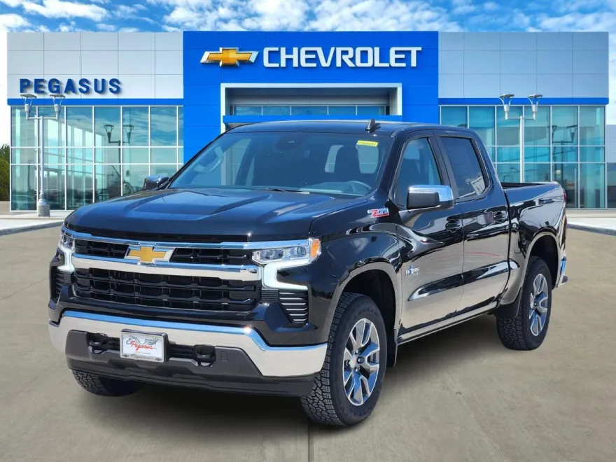 2026 Chevrolet Silverado 1500 LT photo 1