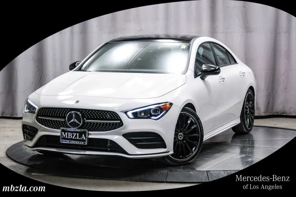 2023 Mercedes Benz CLA 250 4MATIC photo 1
