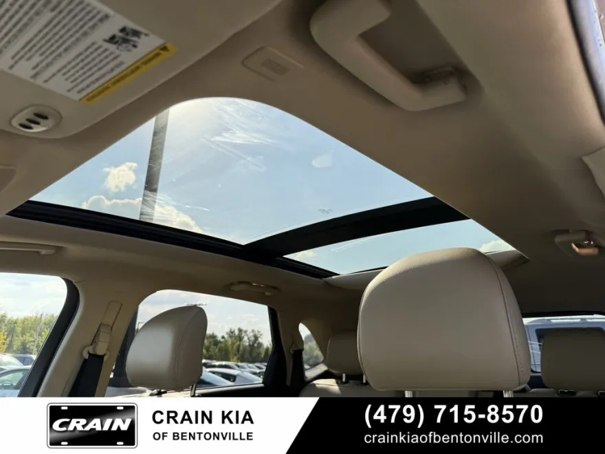 2019 Ford Edge SEL photo 1