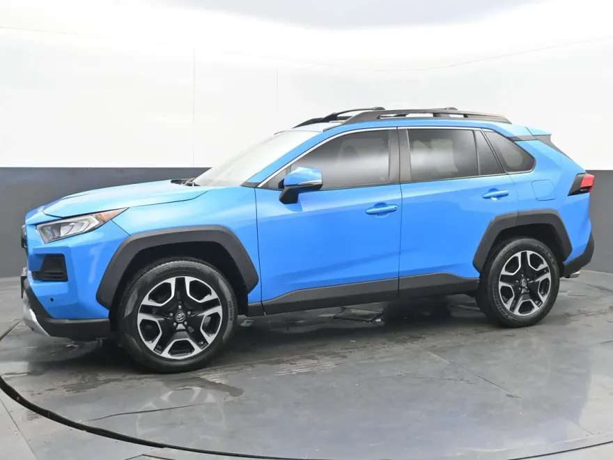 2019 Toyota RAV4 Adventure photo 1
