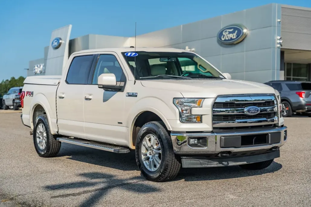 2017 Ford F-150 Lariat photo 1