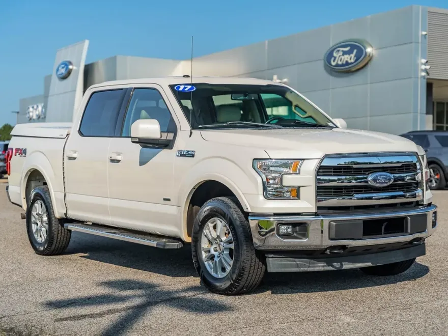 2017 Ford F-150 Lariat photo 1