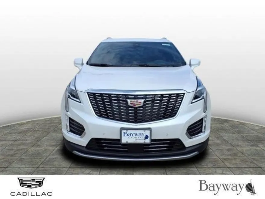 2025 Cadillac XT5 Premium Luxury photo 3