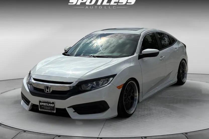 2017 Honda Civic EX photo 1