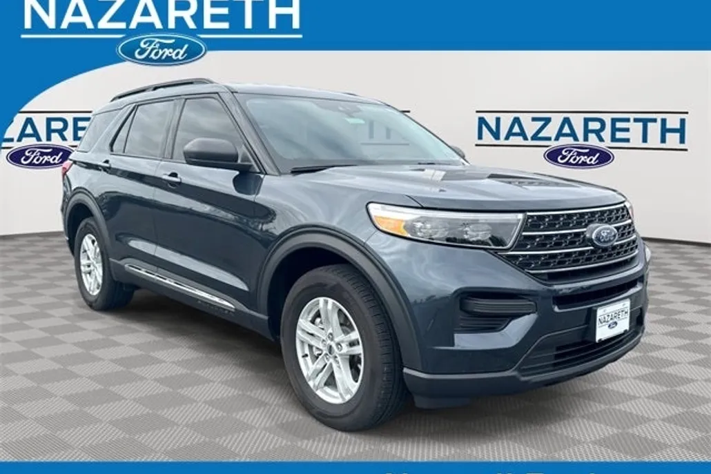 2024 Ford Explorer XLT photo 1