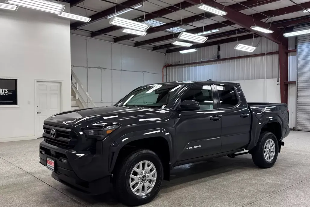 2024 Toyota Tacoma SR5 photo 1