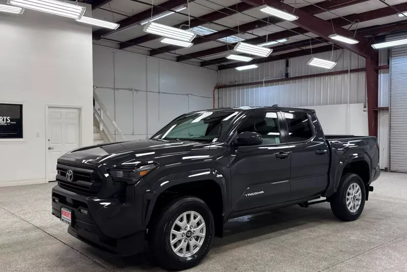 2024 Toyota Tacoma SR5 photo 1