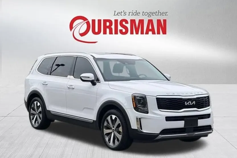 2022 Kia Telluride S photo 1