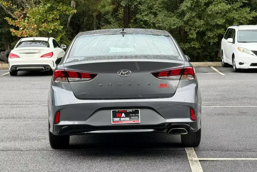 2018 Hyundai Sonata SE photo 1