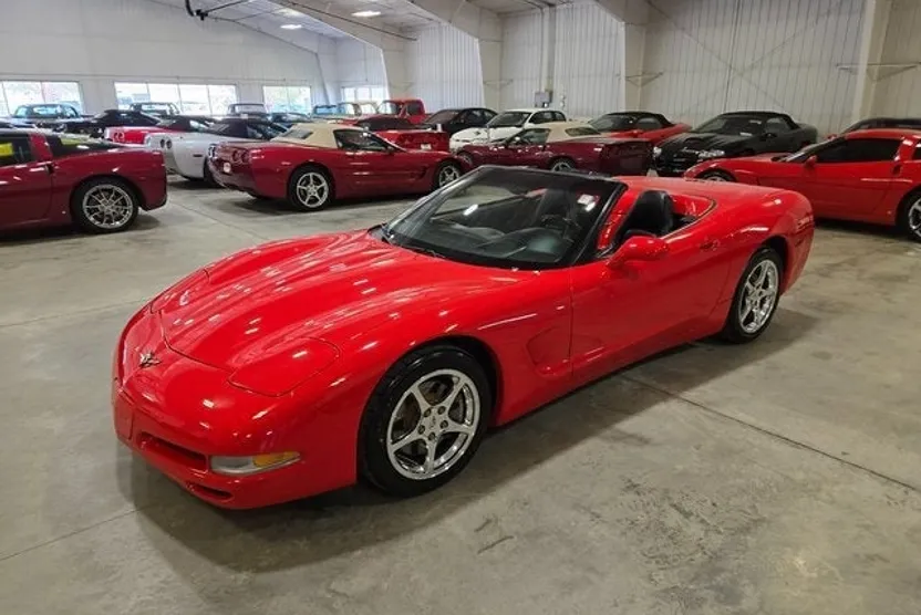 2001 Chevrolet Corvette photo 1