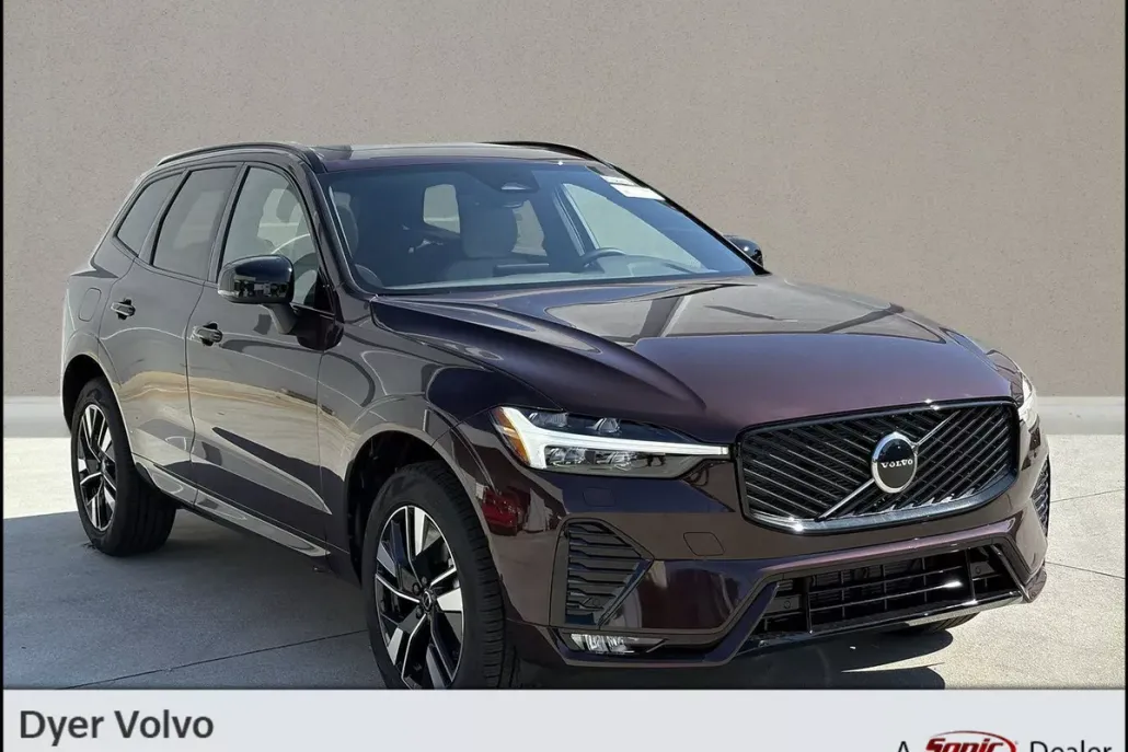 2026 Volvo XC60 B5 Core photo 1