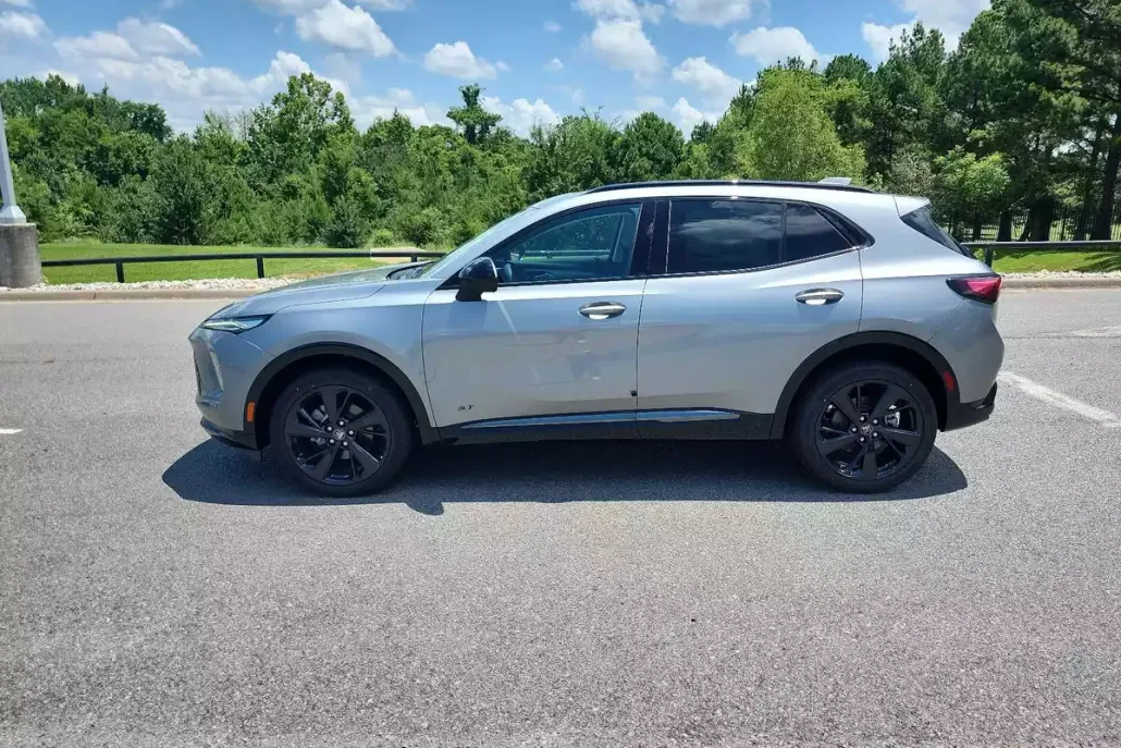 2025 Buick Envision Sport Touring photo 1