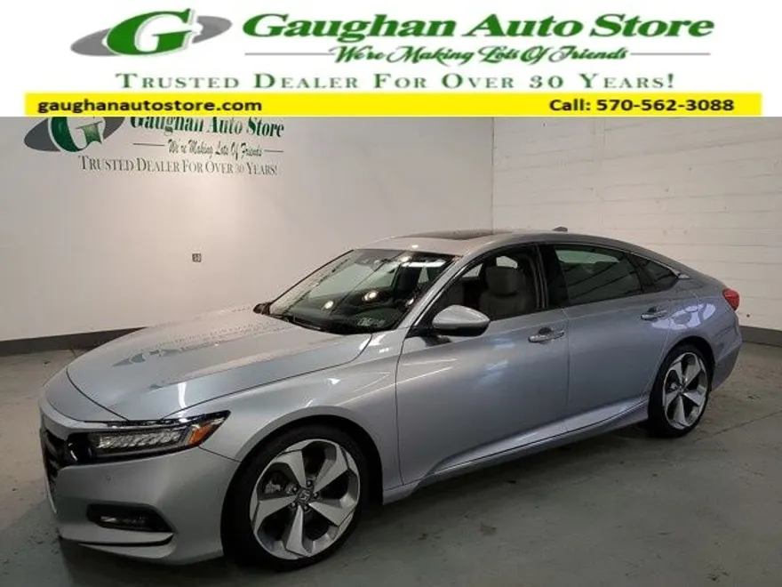 2018 Honda Accord Touring photo 1