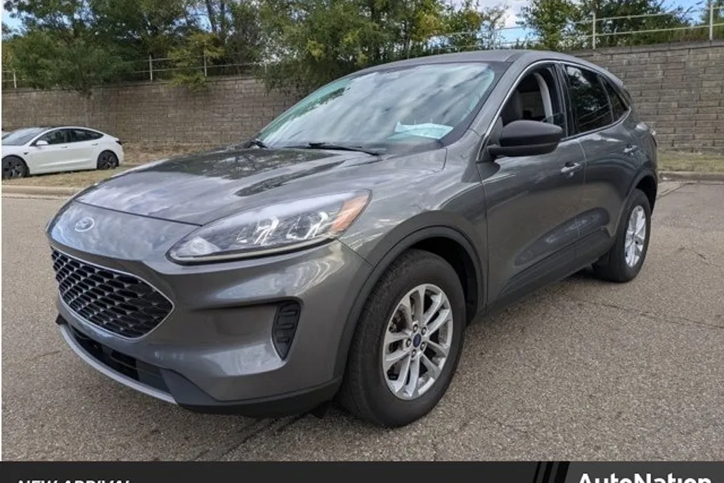 2022 Ford Escape SE photo 1