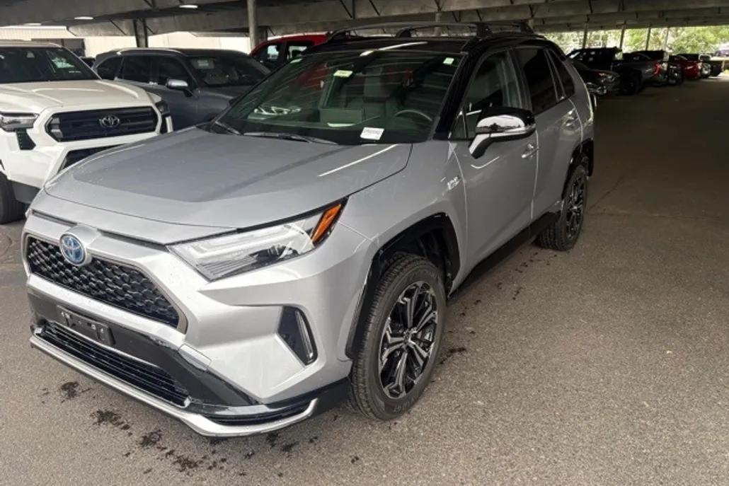 2024 Toyota RAV4 Prime XSE photo 1