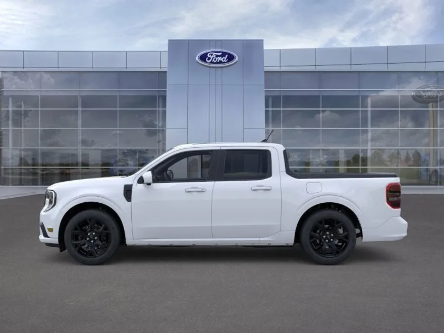2025 Ford Maverick photo 1