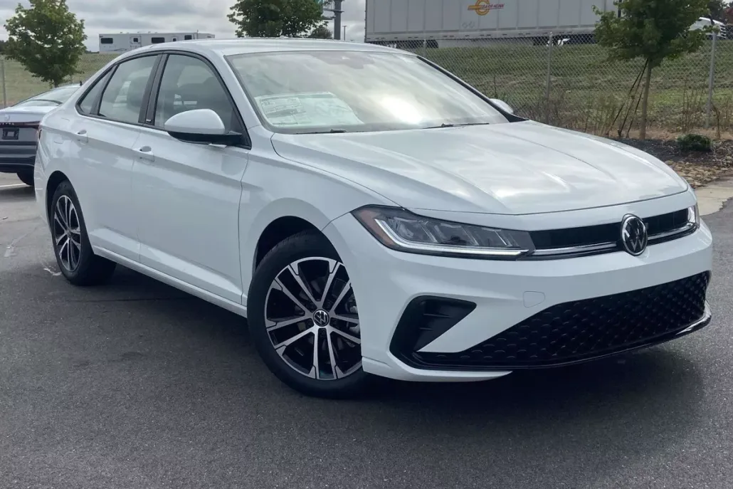 2026 Volkswagen Jetta Sport photo 1