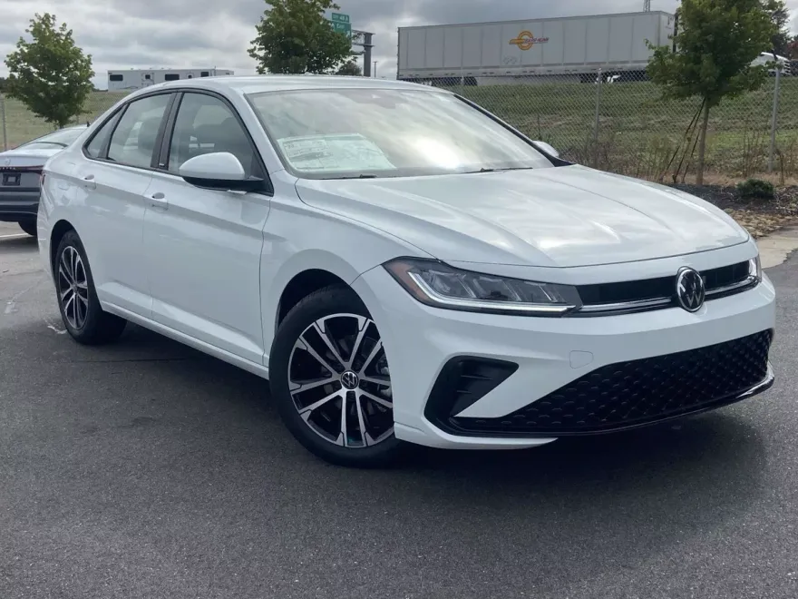 2026 Volkswagen Jetta Sport photo 1