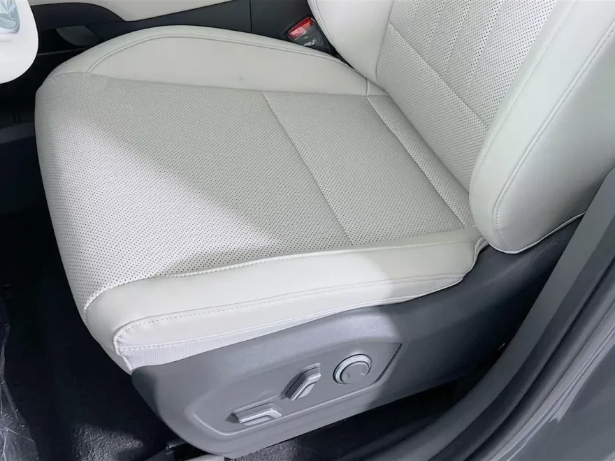 2026 Hyundai Santa Fe SEL photo 1