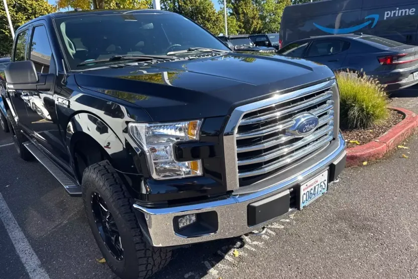 2017 Ford F-150 XLT photo 1