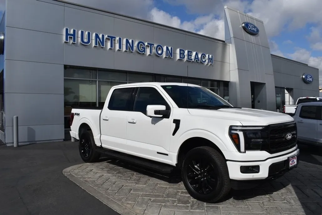 2025 Ford F-150 Lariat photo 1