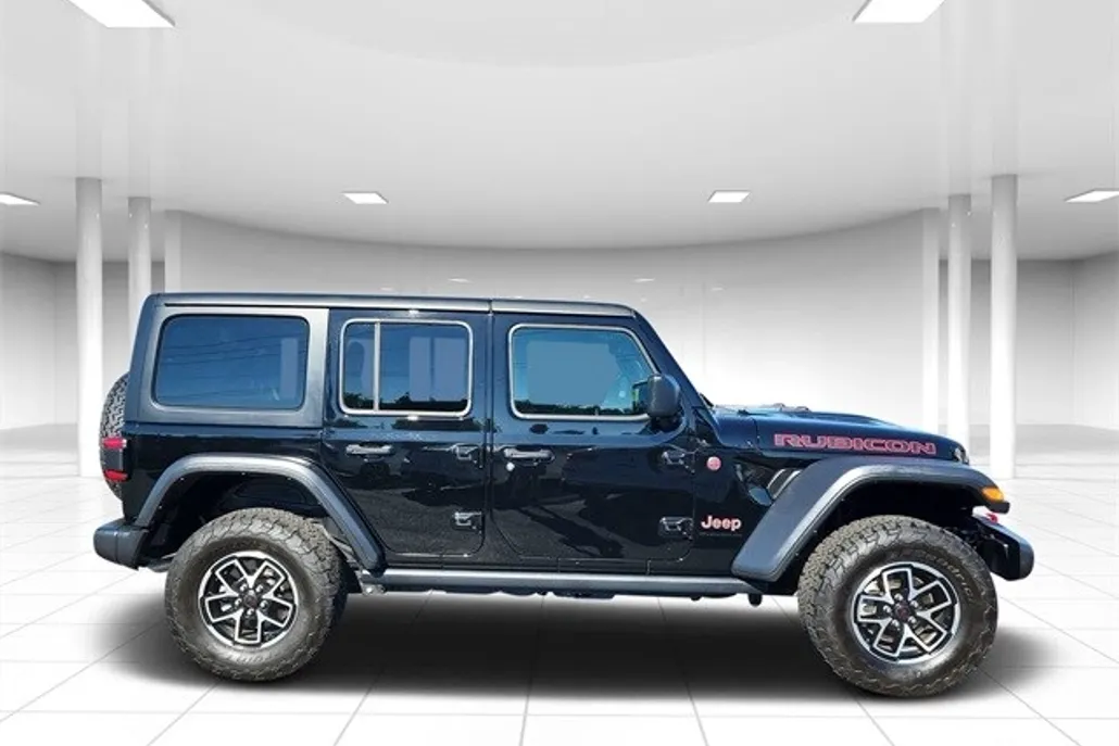 2024 Jeep Wrangler Rubicon photo 1
