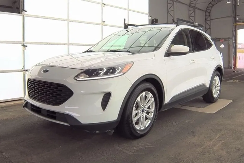 2020 Ford Escape SE photo 1