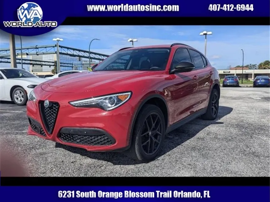 2021 Alfa Romeo Stelvio photo 1