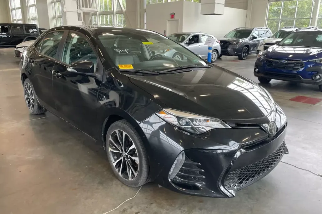 2019 Toyota Corolla SE photo 1