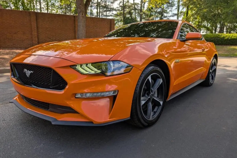 2021 Ford Mustang GT photo 1
