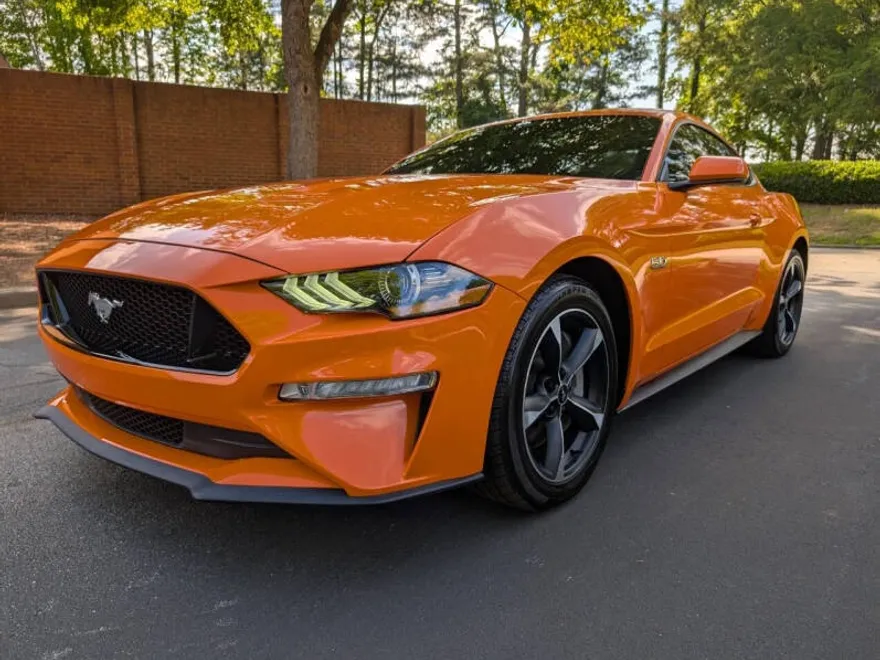 2021 Ford Mustang GT photo 1