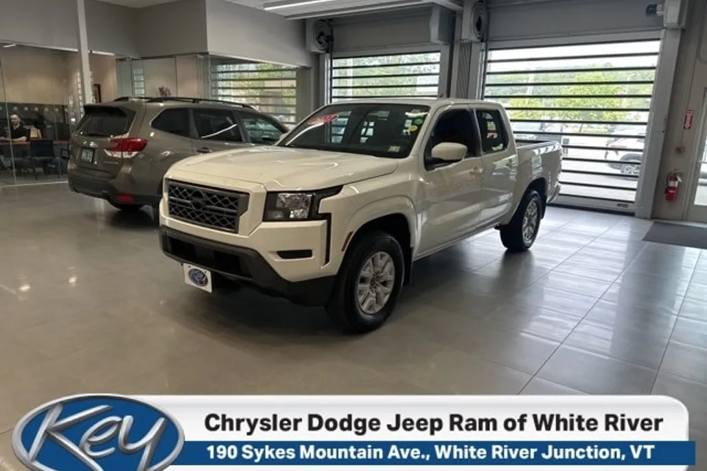 2022 Nissan Frontier SV photo 1