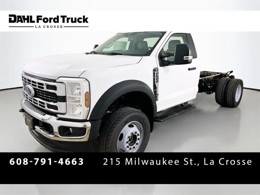 2025 Ford F-600 photo 1