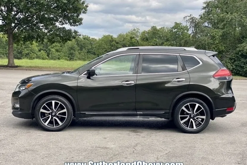 2017 Nissan Rogue SL photo 1