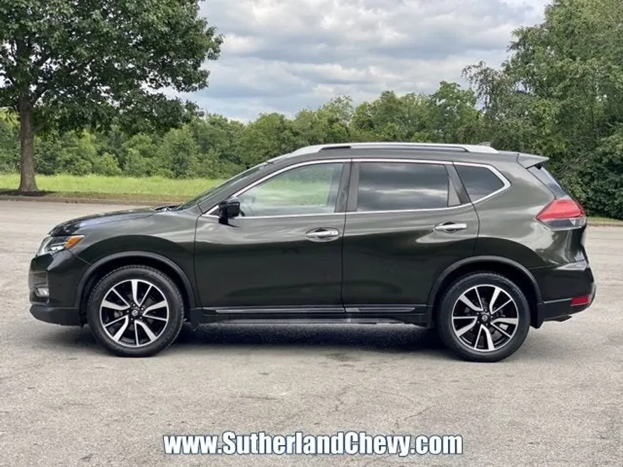 2017 Nissan Rogue SL photo 1