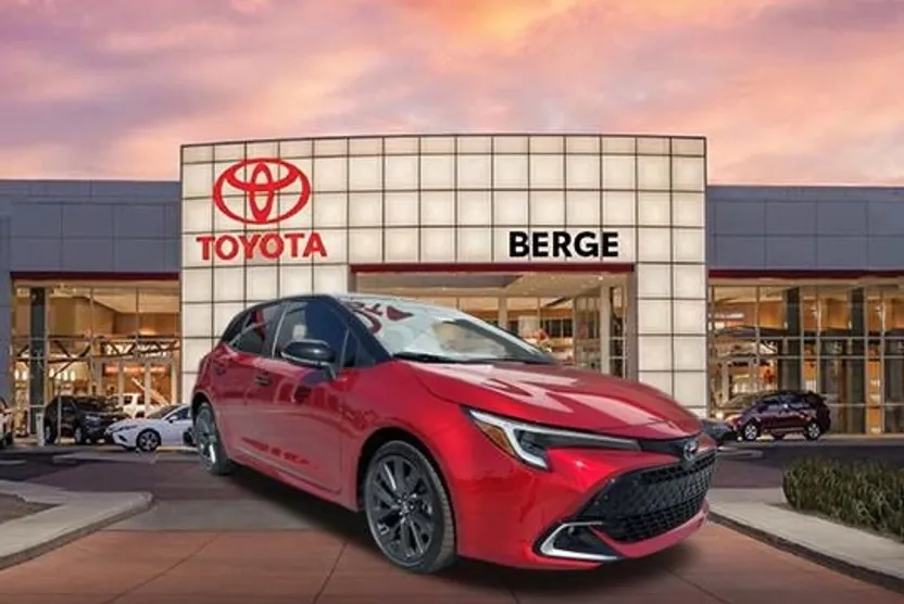 2025 Toyota Corolla XSE photo 1