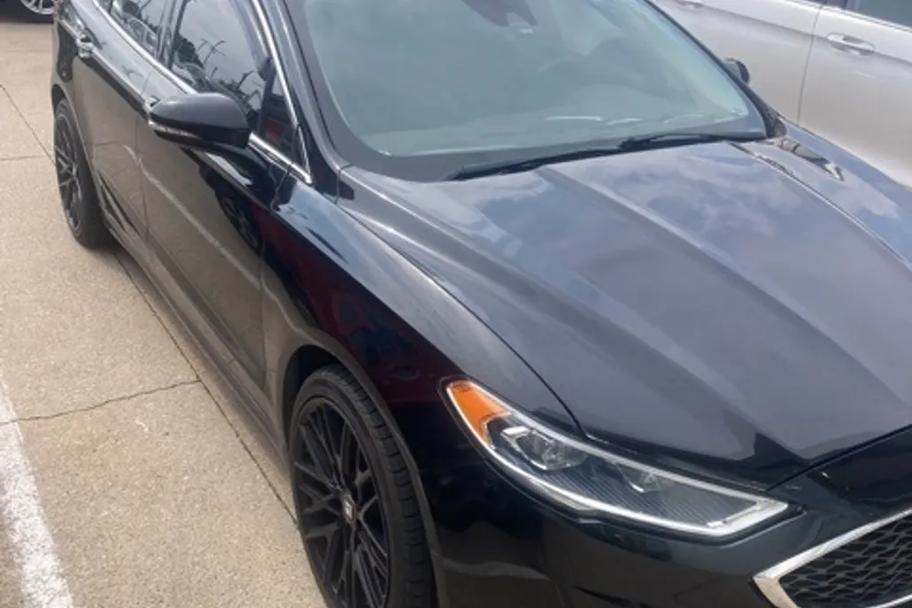2017 Ford Fusion Platinum photo 1