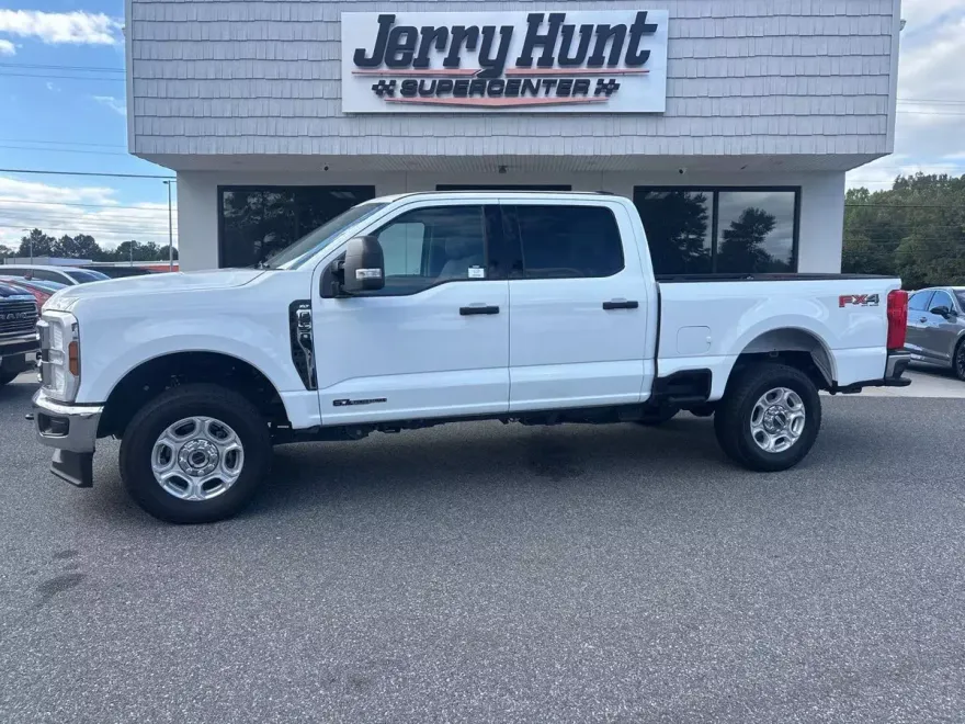 2025 Ford F-250 photo 1