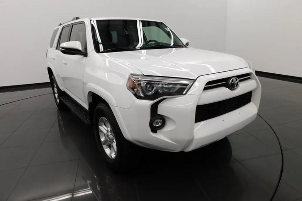 2024 Toyota 4Runner SR5 Premium photo 1