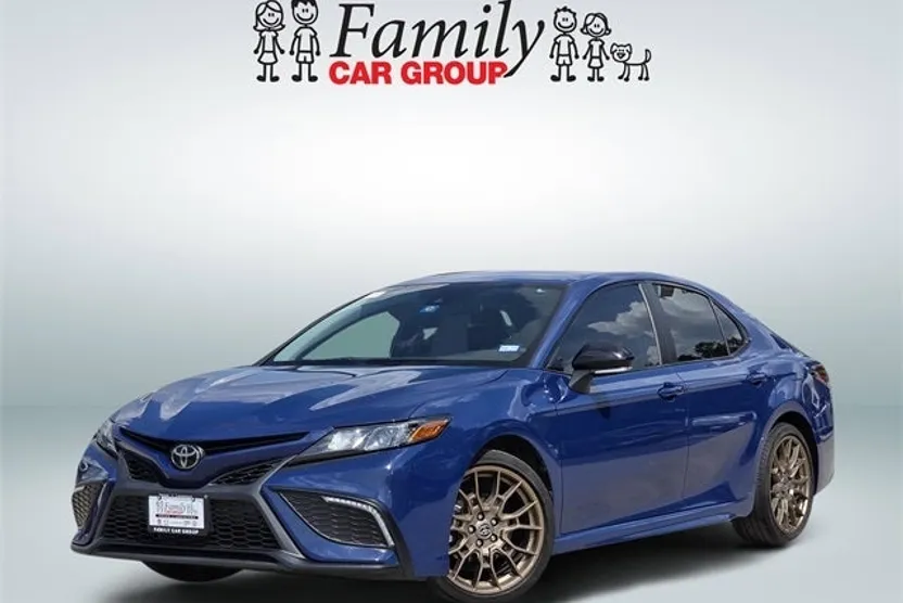 2023 Toyota Camry SE photo 1