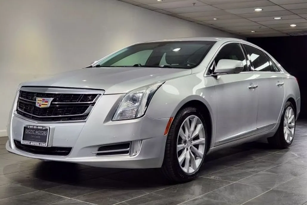 2016 Cadillac XTS Luxury photo 1