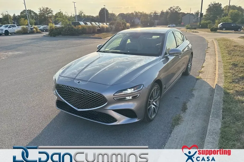 2023 Genesis G70 2.0T photo 1