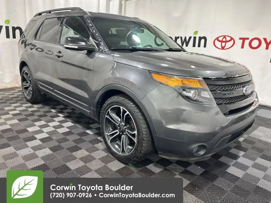 2015 Ford Explorer Sport photo 1