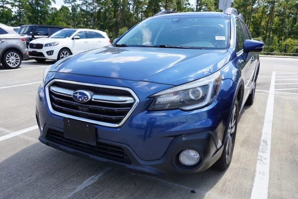 2019 Subaru Outback Limited photo 1
