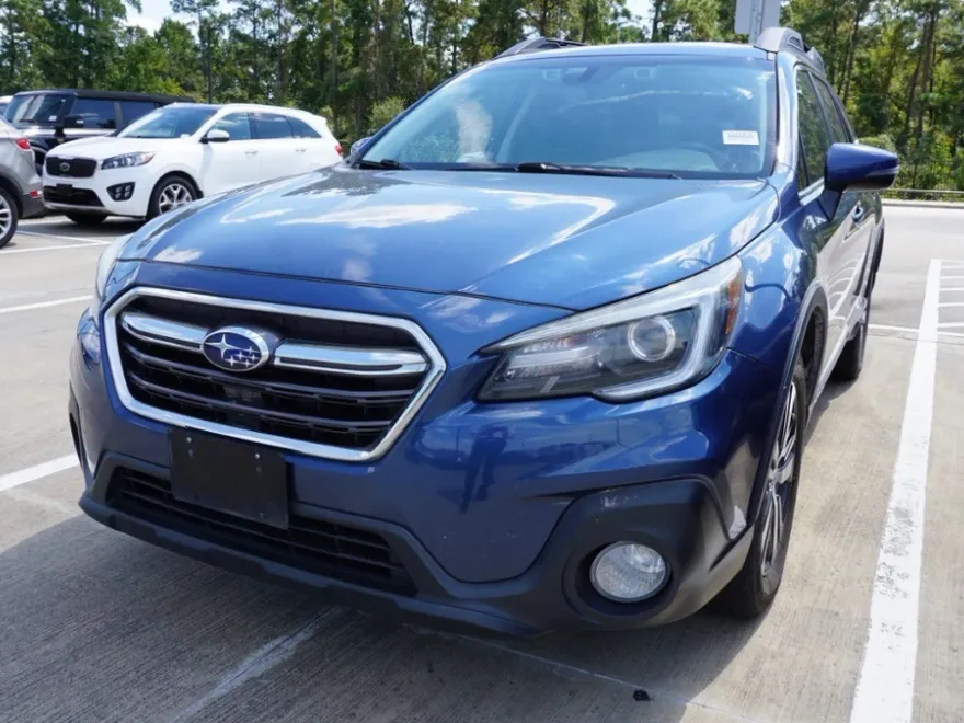 2019 Subaru Outback Limited photo 1
